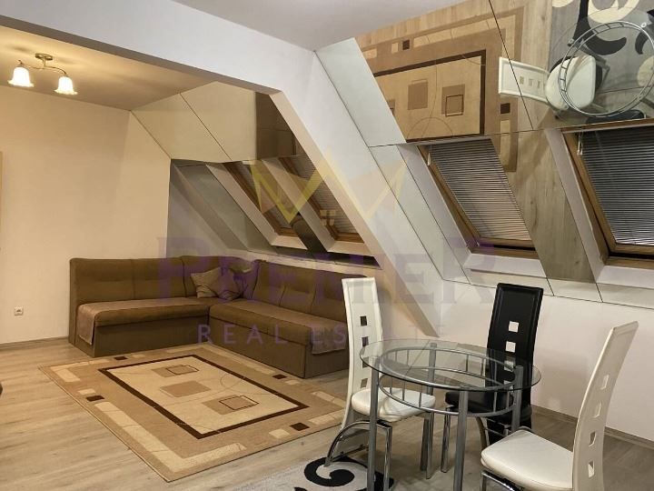 Дава се под наем Двустаен апартамент в Варна, Левски - 55 кв.м за 408 € - Снимка #2