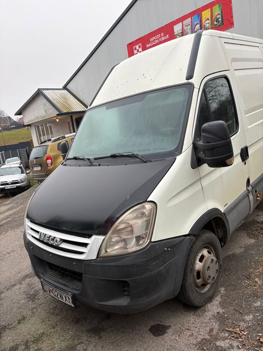 Vând  Iveco daily