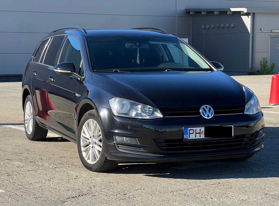 Volkswagen Golf 7 110 CP Euro 6 / Parkassist / Navi / Incalzire scaune