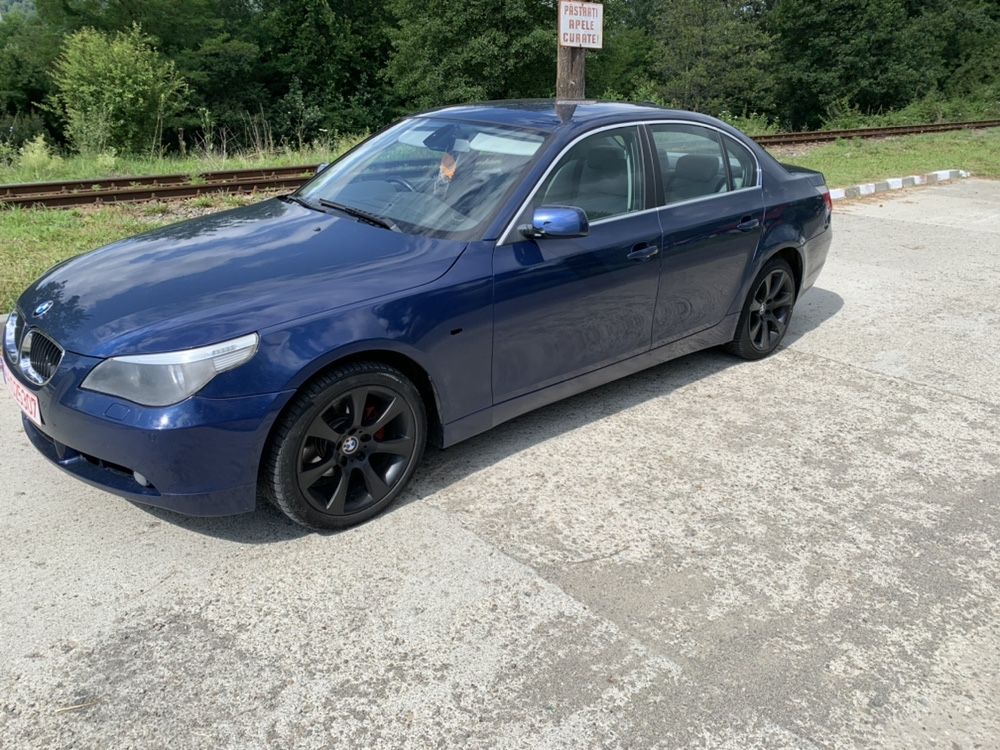 Dezmembrez Bmw 520i E60