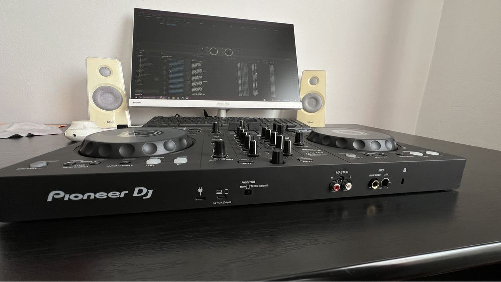 Consola Pionner DJ DDJ-FLX4