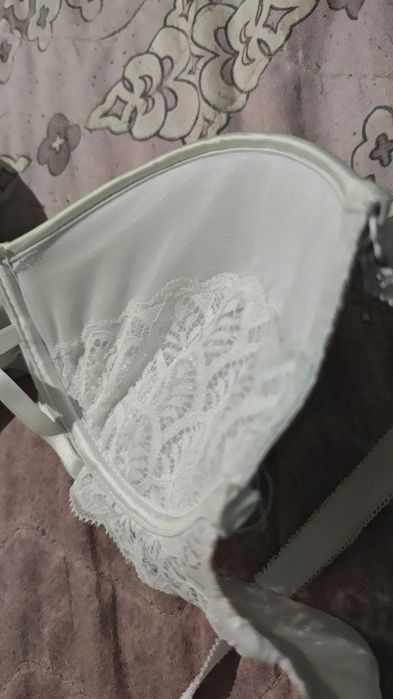 Продаю лифчик своей бывши, хоть так избавлюсь
