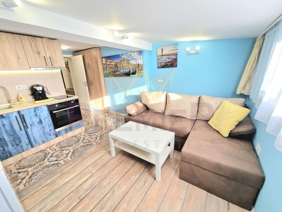 Дава се под наем Двустаен апартамент в Варна, Център - 65 кв.м за 459 € - Снимка #1