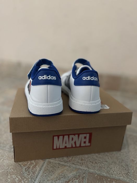 Детски маратонки Adidas Marvel Адидас Марвел