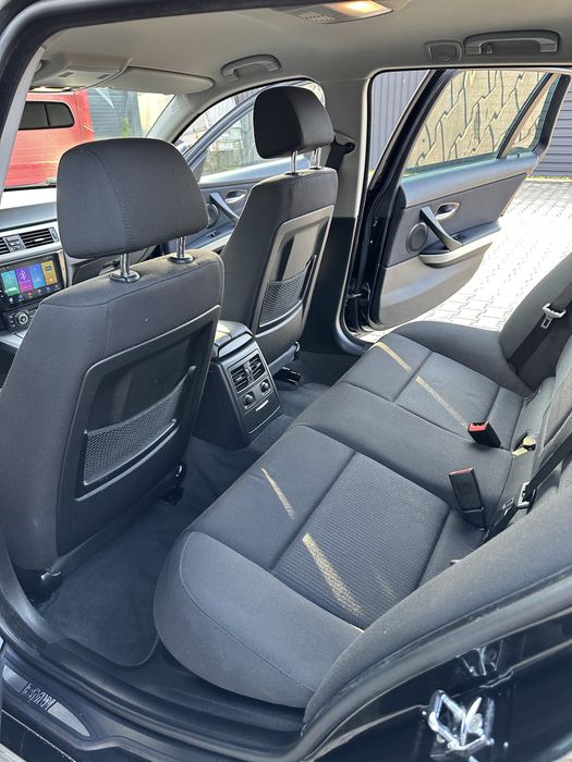 Bmw 320 / / x - drive  184 cp