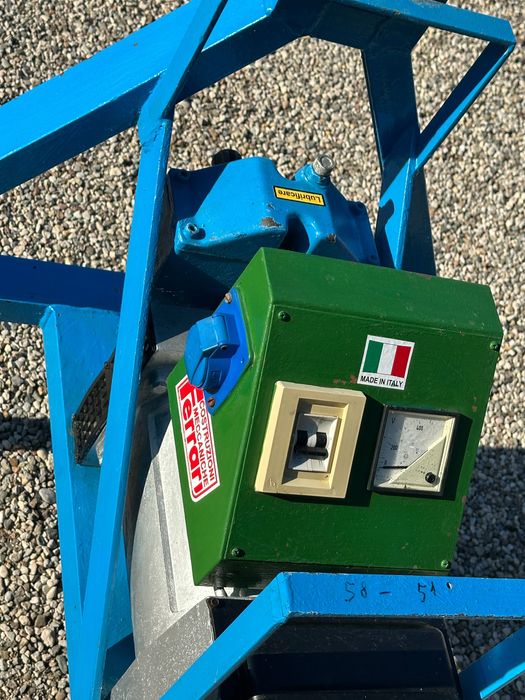 Generator de curent pe cardan la tractor