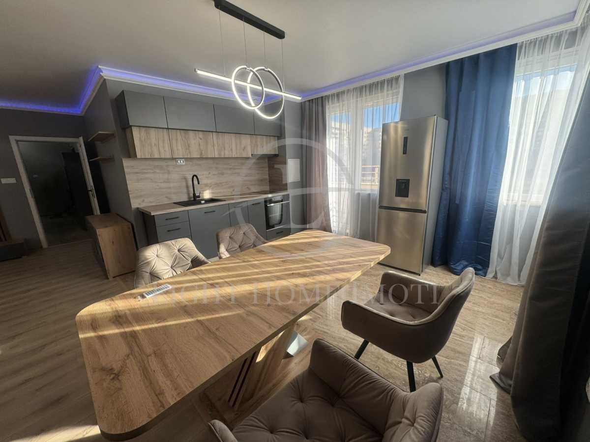 Продава се Тристаен апартамент в Пловдив, Кючук Париж - 115 кв.м за 1774 €/кв.м - Снимка #4