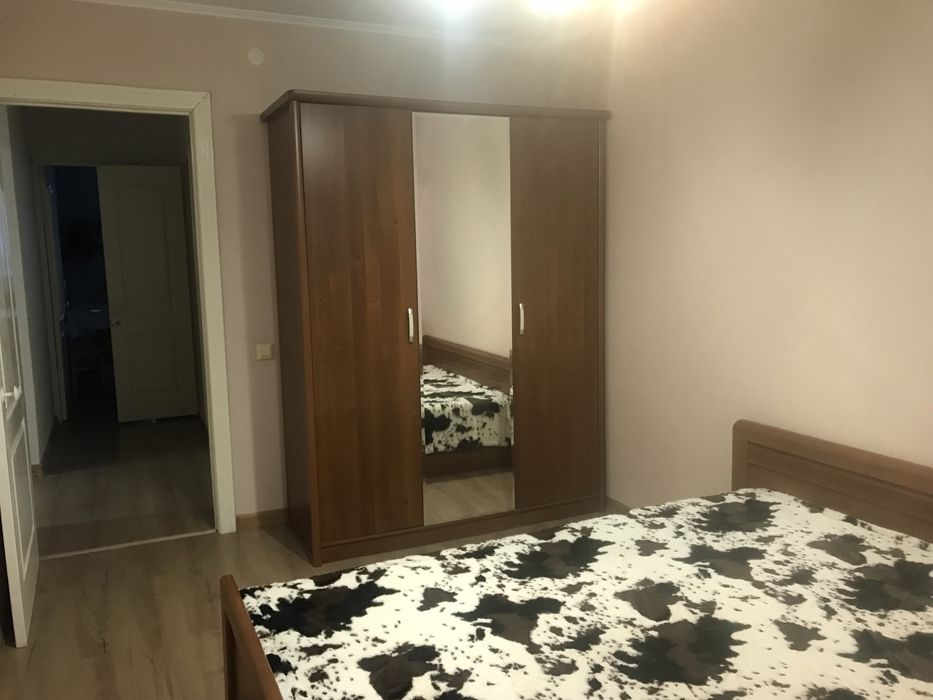 Продам спальный гарнитур