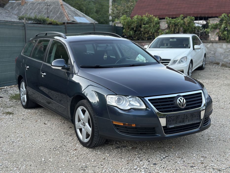Vw Passat 1.9 tdi confort-line , navi , e4