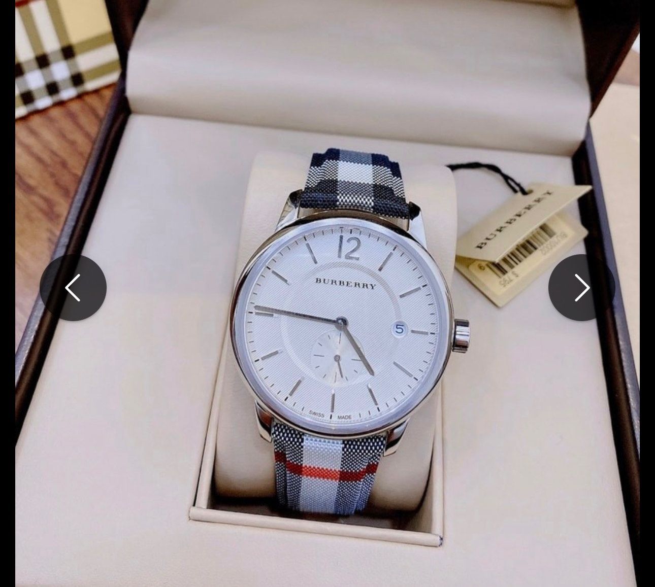 Часовник Burberry ,нов с кутия