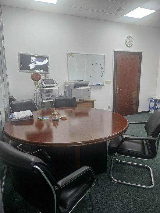 Офисный стол круглый