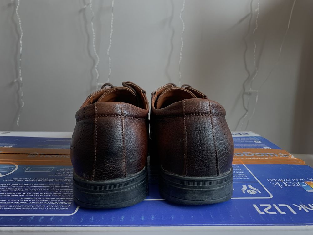 Кожаные туфли 40 высокого качества