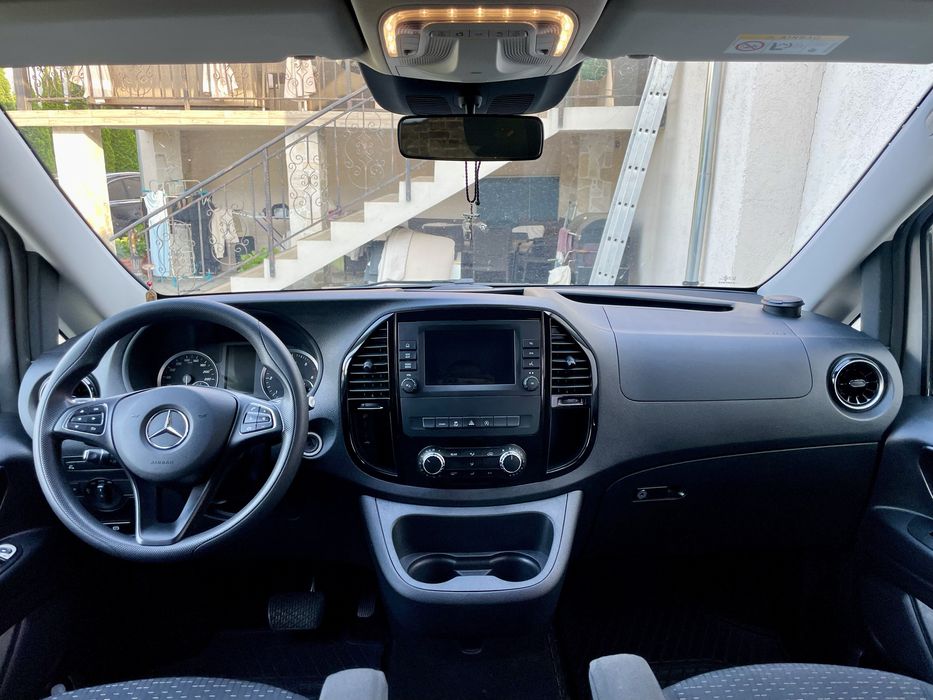 Vand Mercedes vito 2022 9G tronic,istoric complet accept schimb cu SUV