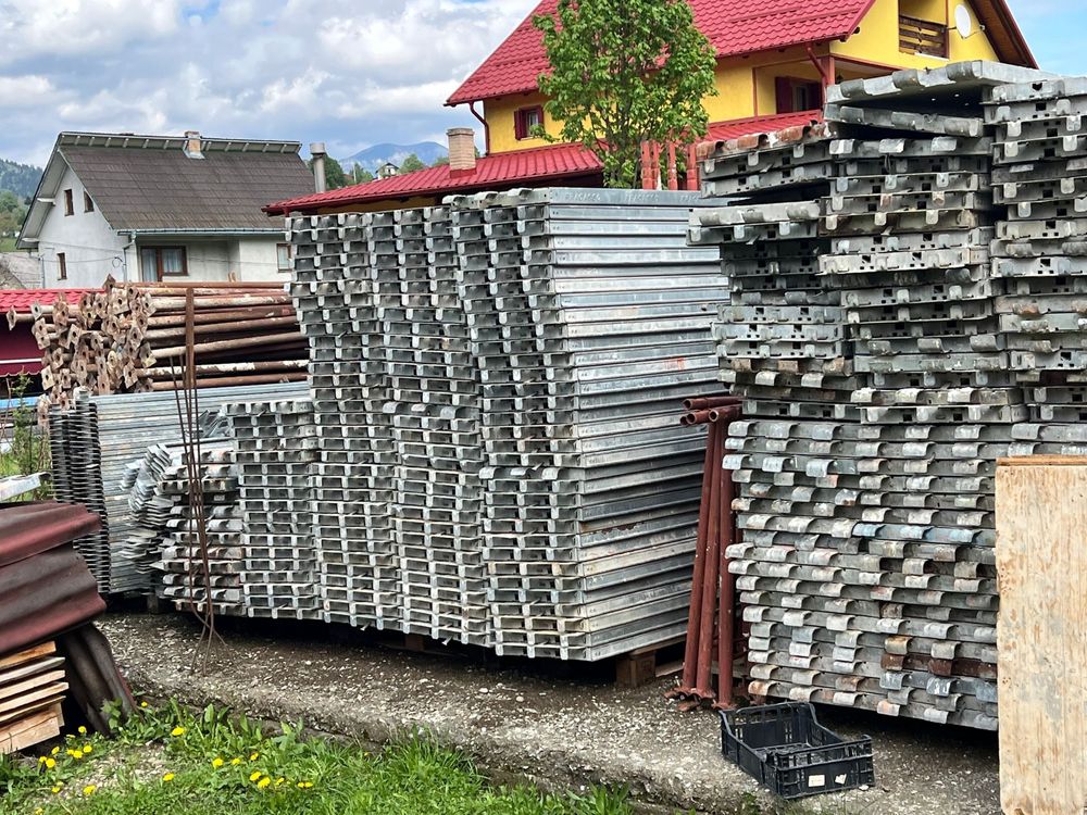 Schelă si popici metalici