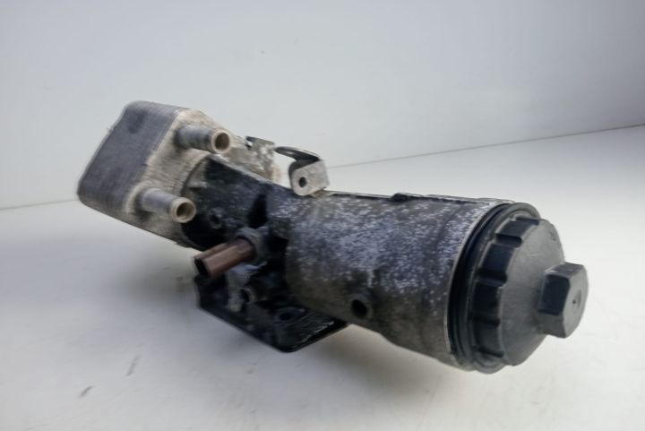 Carcasa  filtru ulei cu termoflot 045115380E Volkswagen VW Jetta a 5-