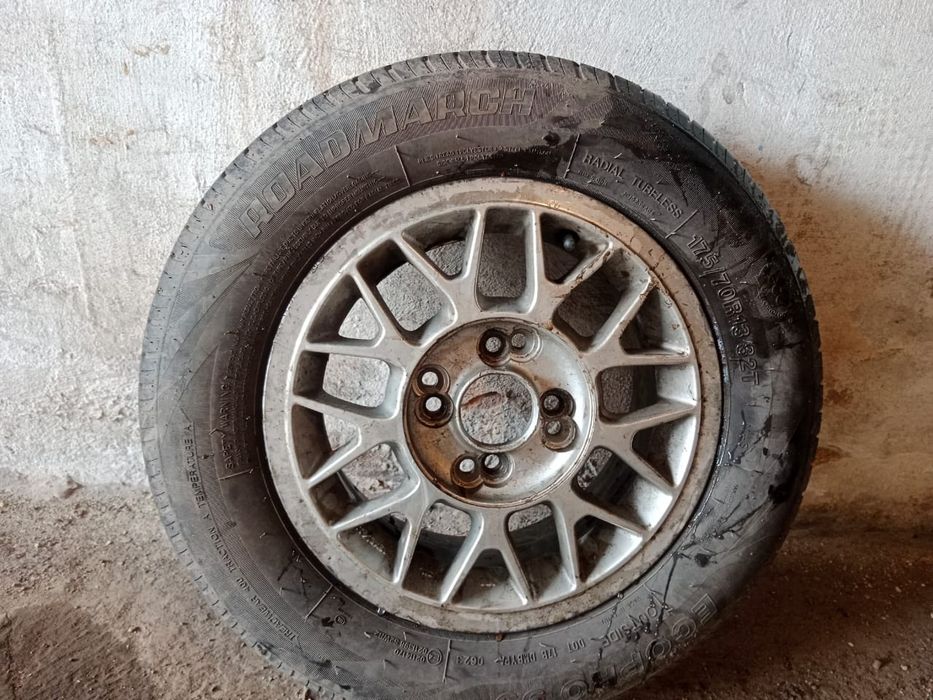 Продам летние колеса с титановыми дисками  13размер