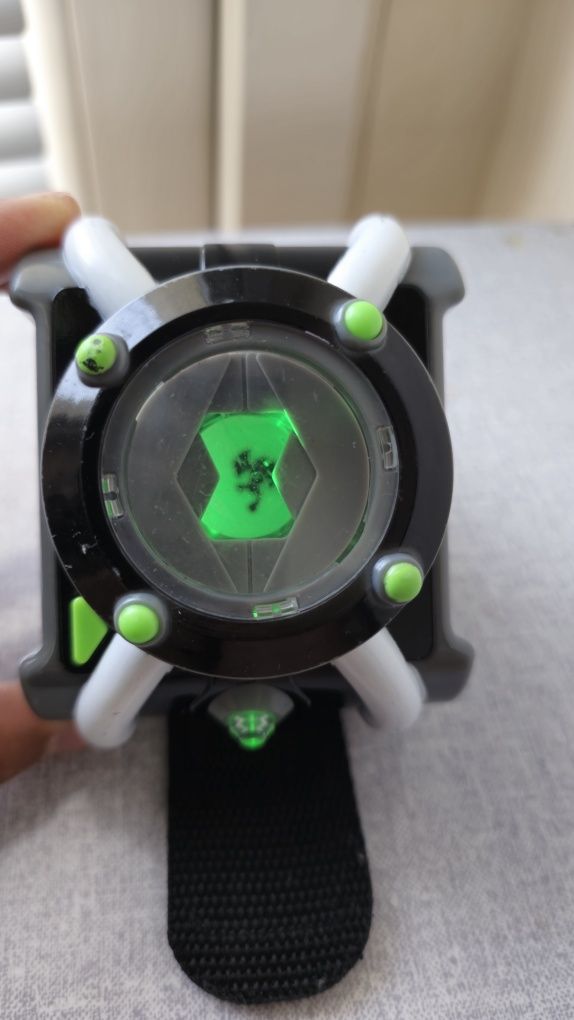 BEN 10 Часовник DELUXE OMNITRIX 76931E