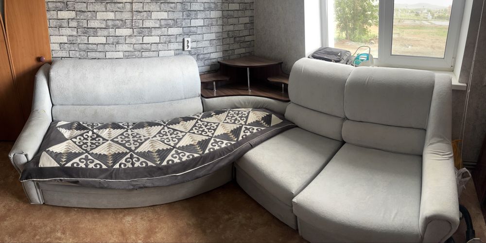 Продам ДИВАН в хорошие руки)