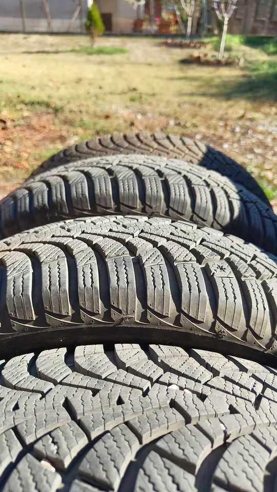 Гуми Goodyear Ultra Grip зимни 195/65/15 дот 31/21 на 1000км.