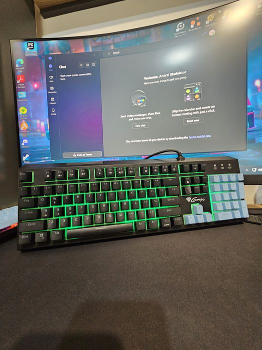 Vând tastatura Genesis Thor210