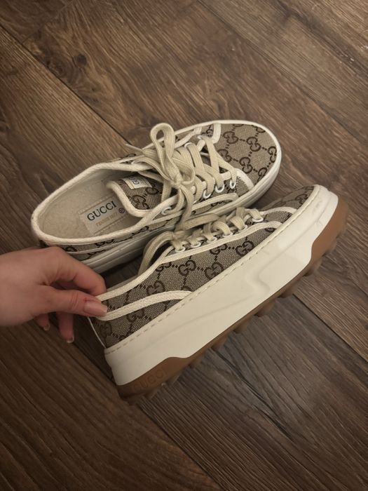 Обувки/ кецове GUCCI оригинални с кутия