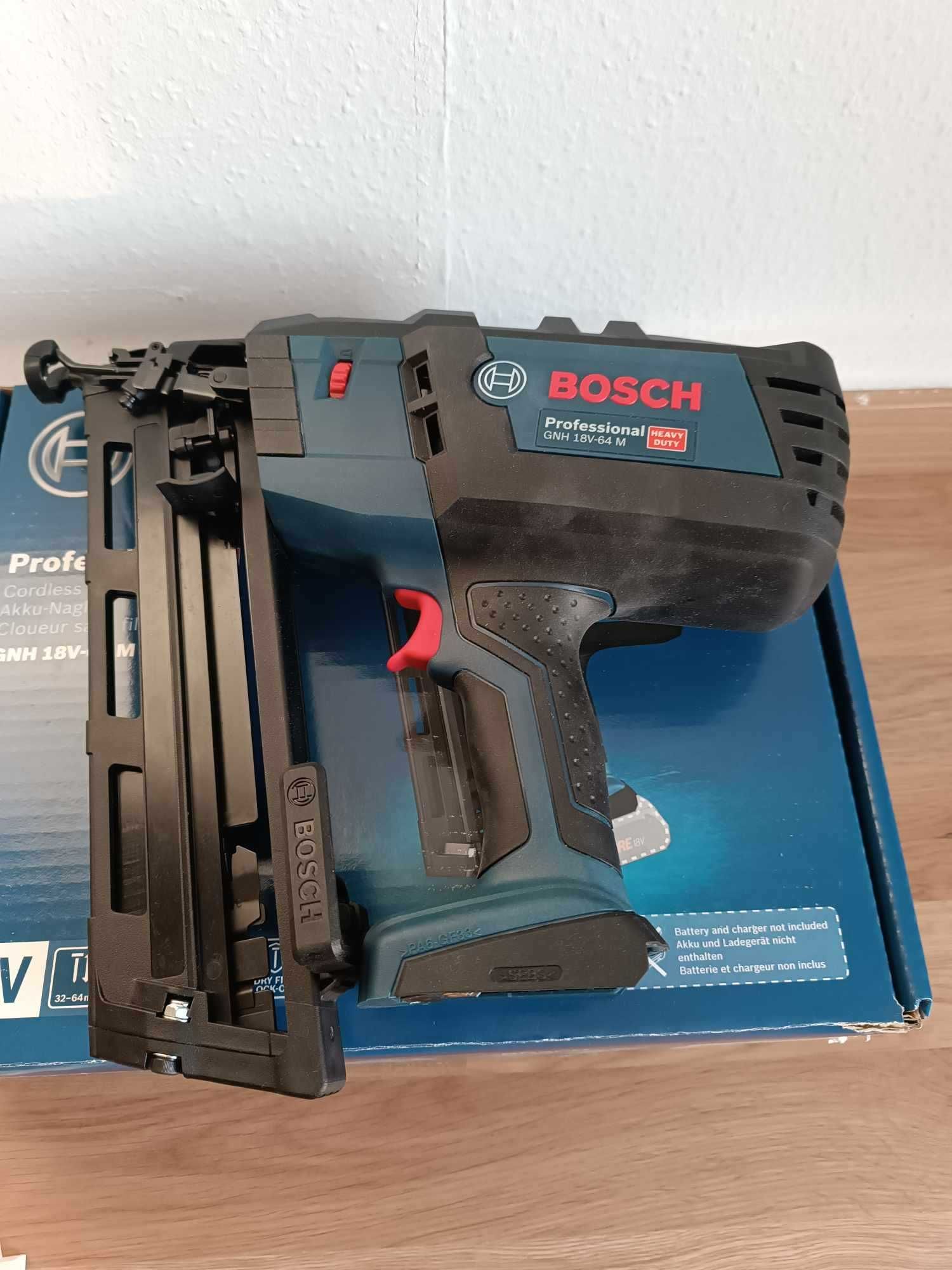 Pistol cuie BOSCH GNH 18V 64M Nou (Gratis Cuie)