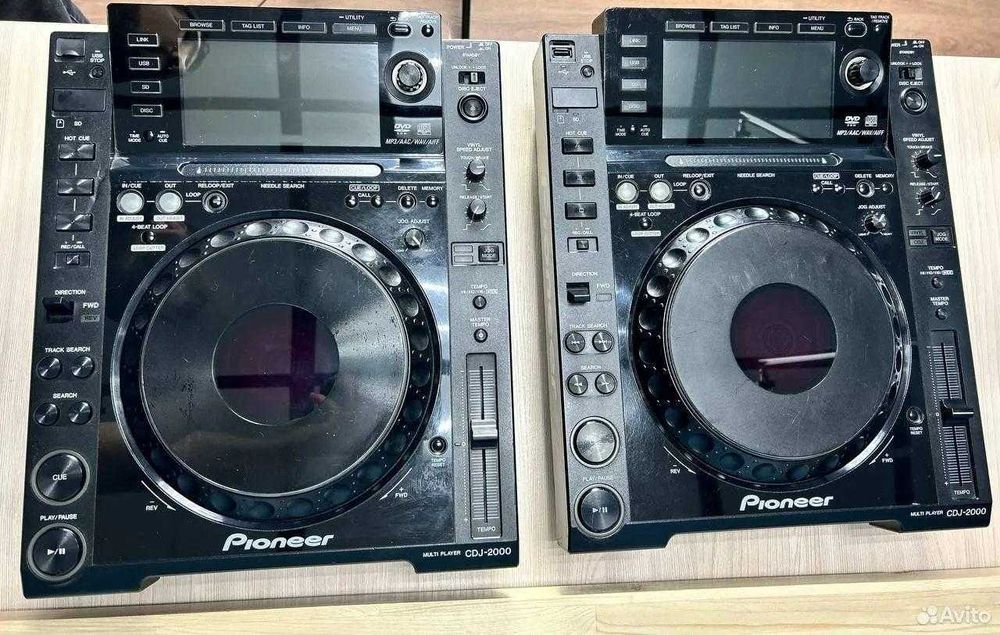Pioneer CDJ-2000