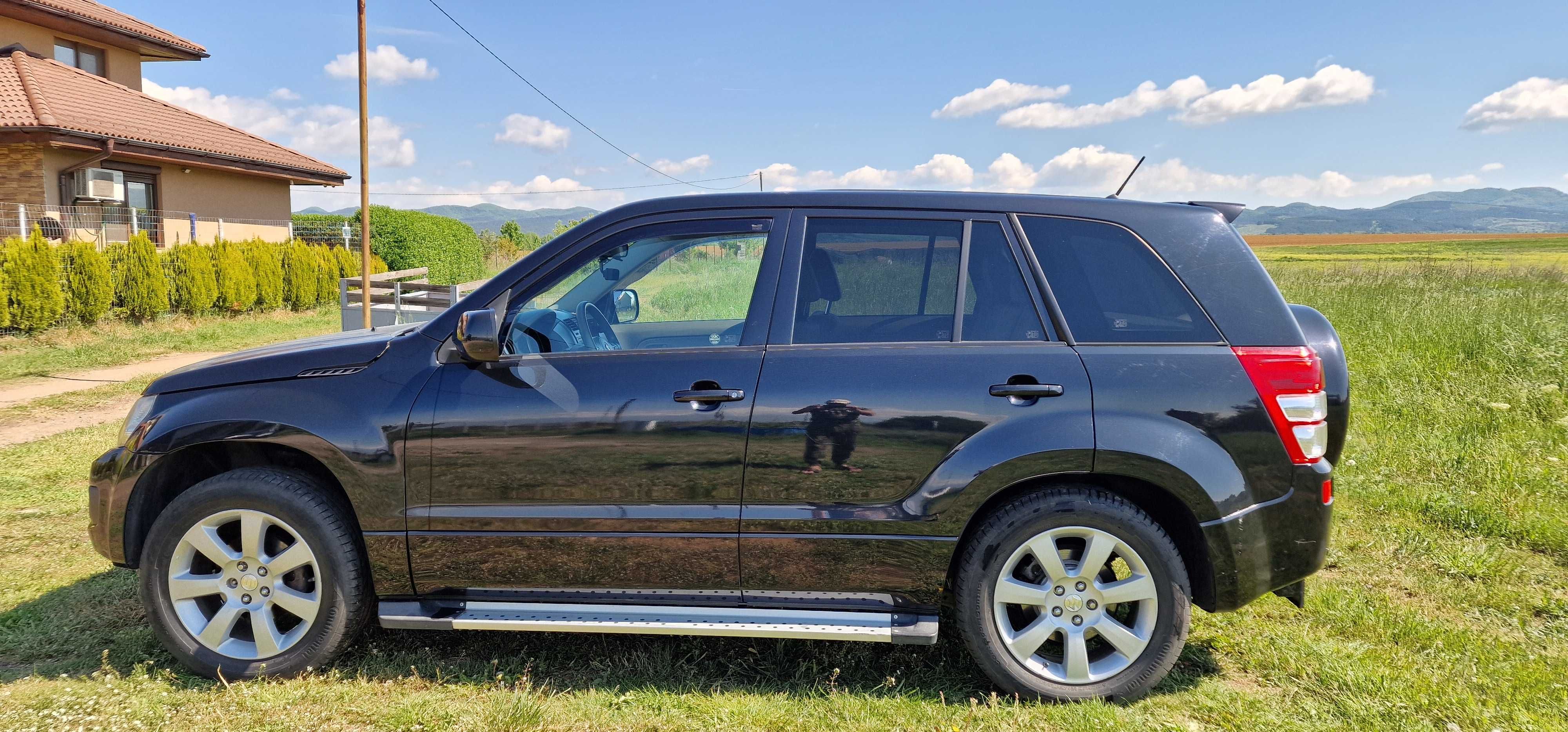 Продавам Suzuki Grand Vitara Premium Facelift 2.4i 2012