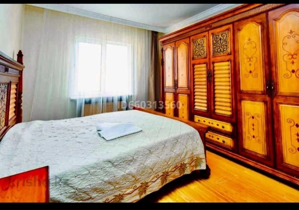 Двухкомнатная посуточно. Байтерек. Дом министерств.