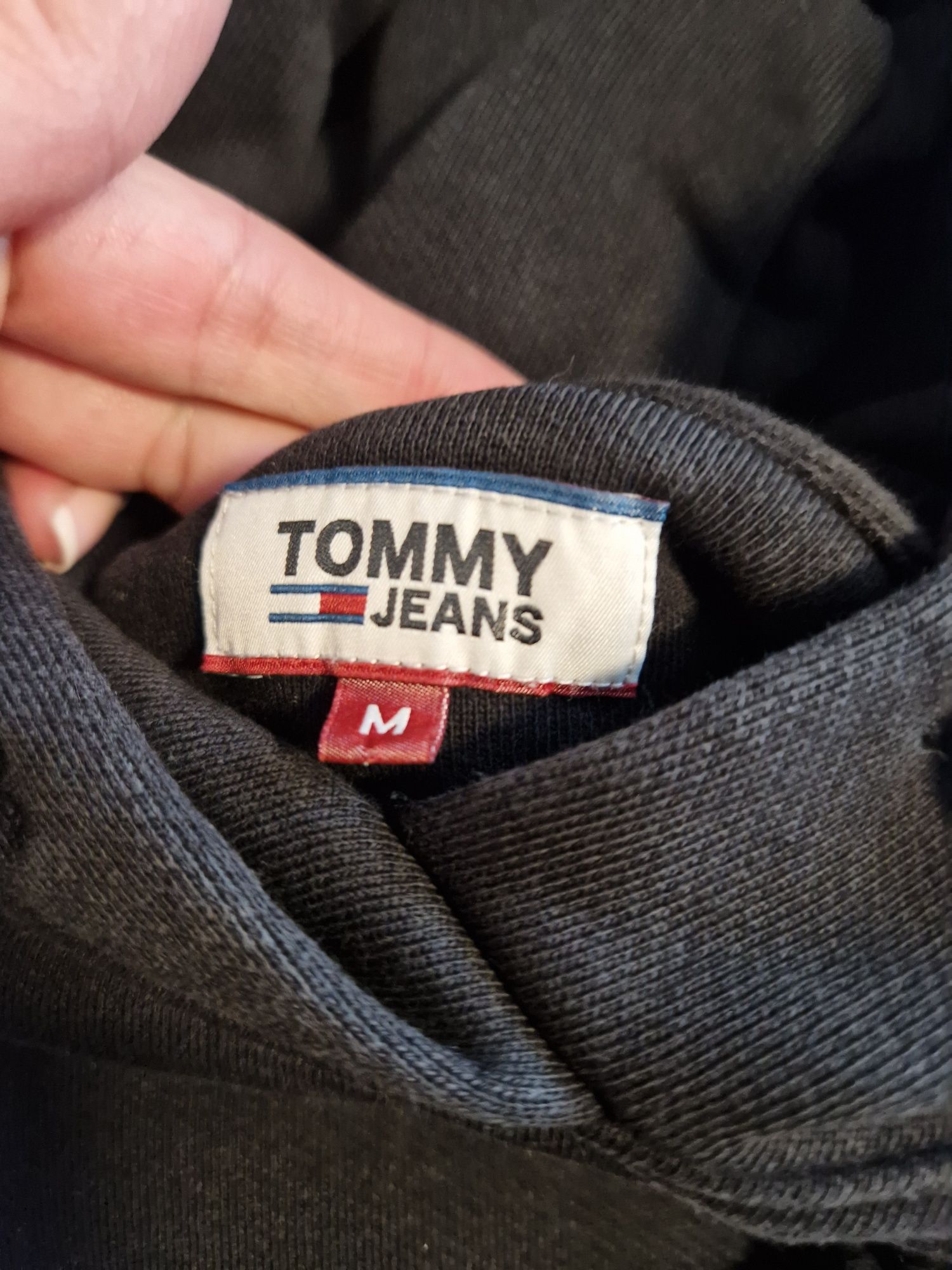 Суичери за момиче 164см. Levi's, Vans, Benetton, Tommy Hilfiger