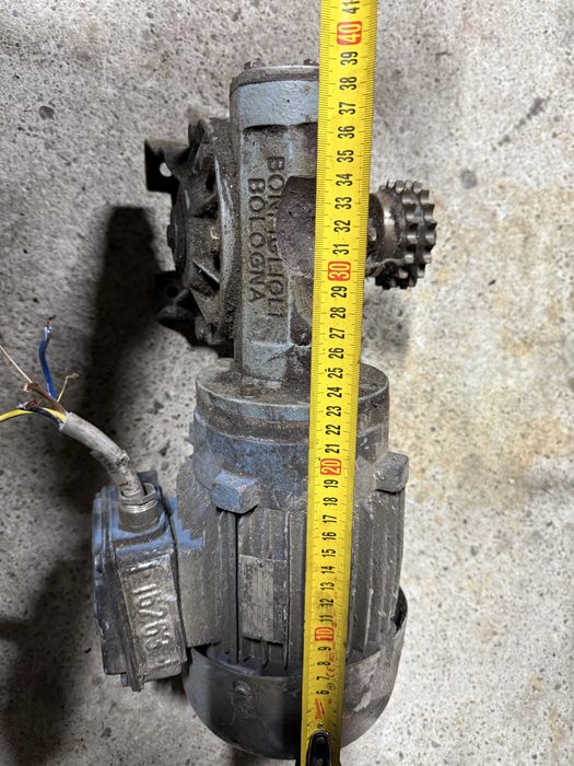 Motor cu reductor