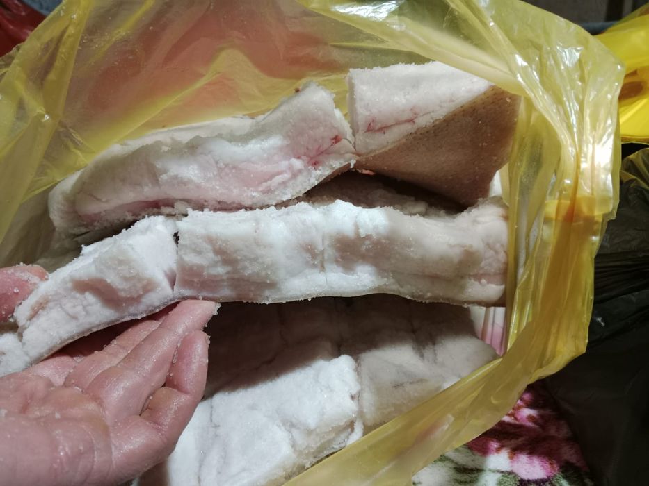 Продам сало домашнее очень вкусное.