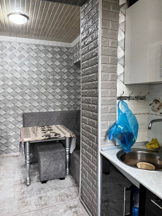 продается чиланзар 8 квпртал  4/1/4