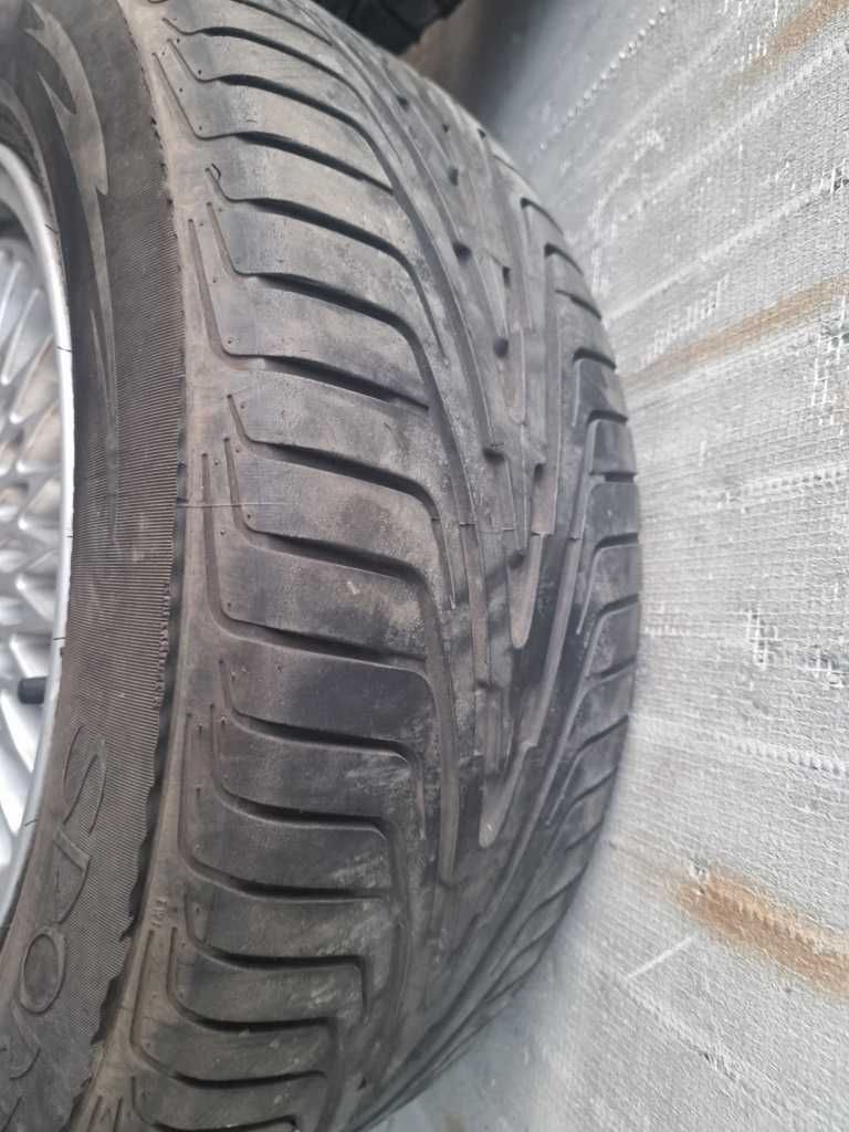 Мерцедес Mercedes BMW - гуми 15 цола