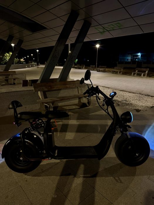 Scuter Electric Chopper 1500W – Înmatriculabil, Baterie Detașabilă