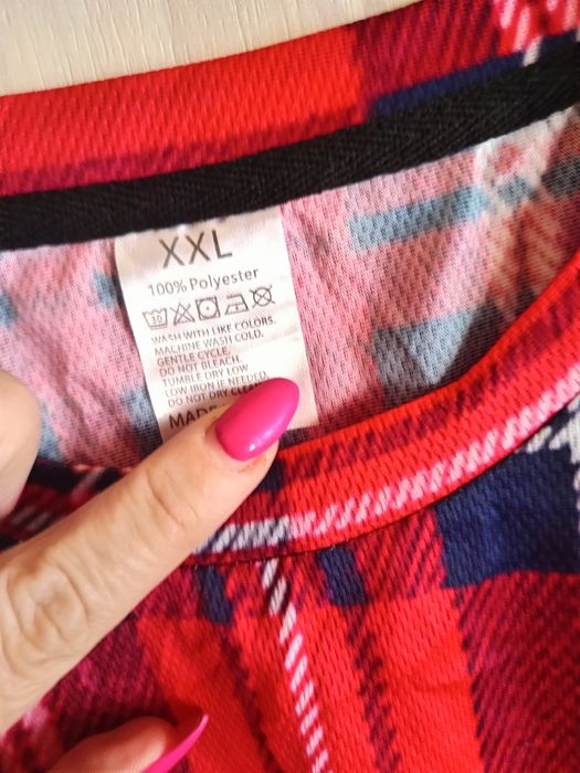 Коледни тениски нови Хл и 2 хл размер Цената е за двете !!!