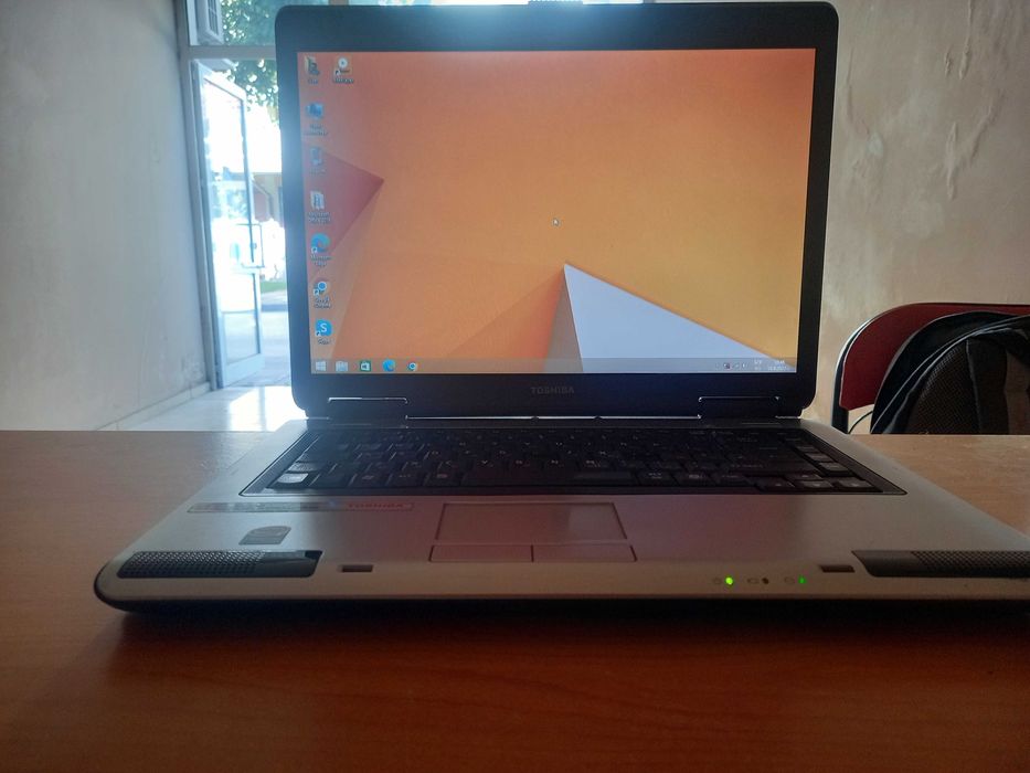 Продавам лаптопи Toshiba Satellite L40