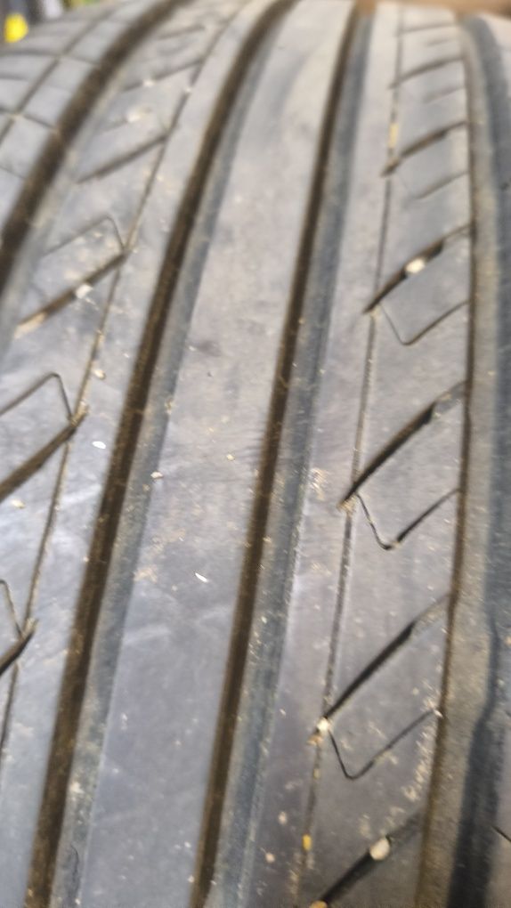 Продавам летни гуми 205/55/16 VOYAGER