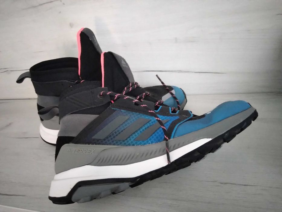 Мъжки оригинални маратонки размер 43 1/2 -100лв.