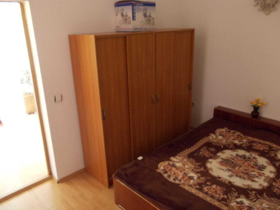 Inchiriez garsoniera 35 mp zona Parcul Sub Arini 250 euro
