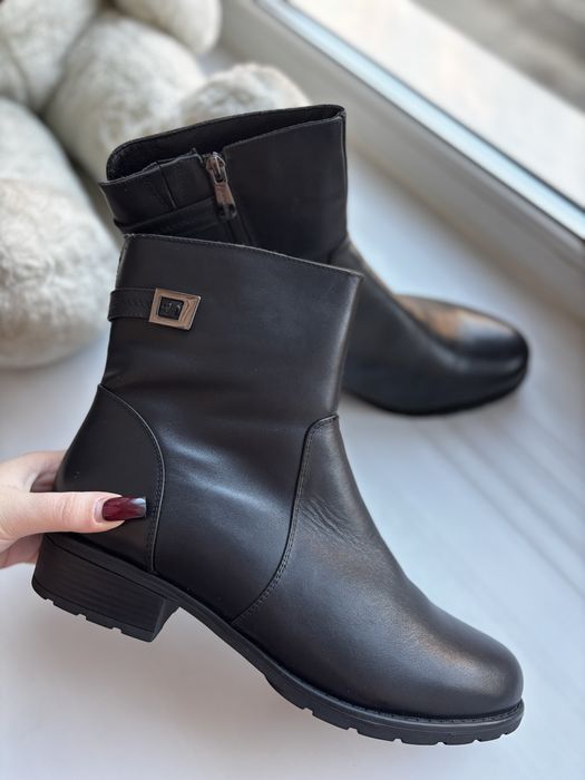 Продам полусапожки зима натуралка