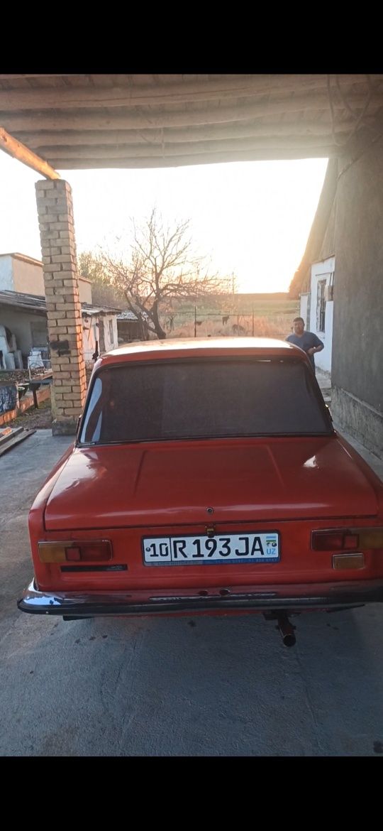 Vaz21011qizrangli