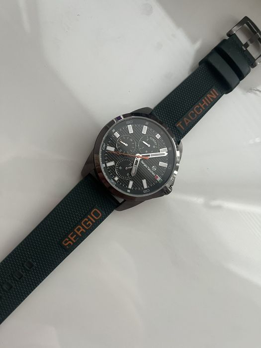 Часовник Sergio Tacchini