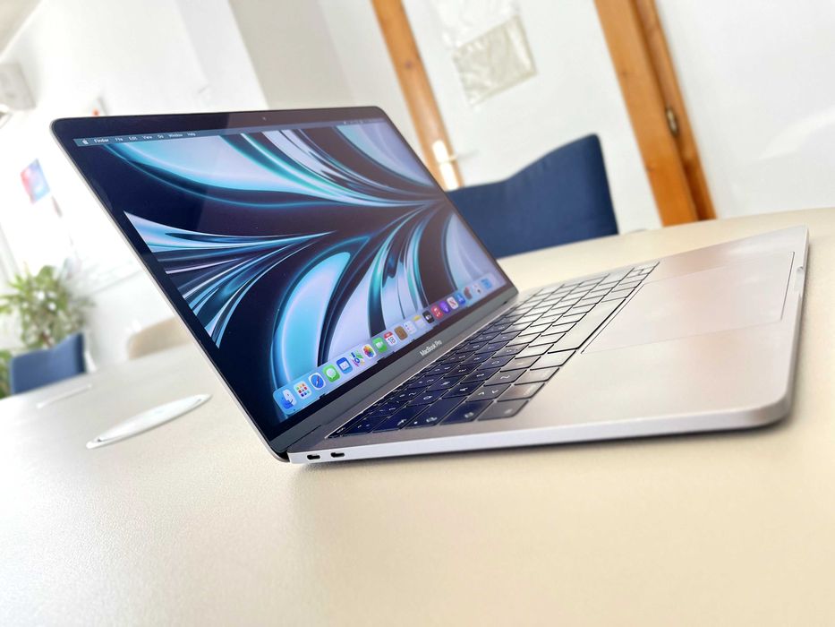 Apple MacBook PRO 13 A1708 Intel i5 16GB 256 GB NVMe Space Gray