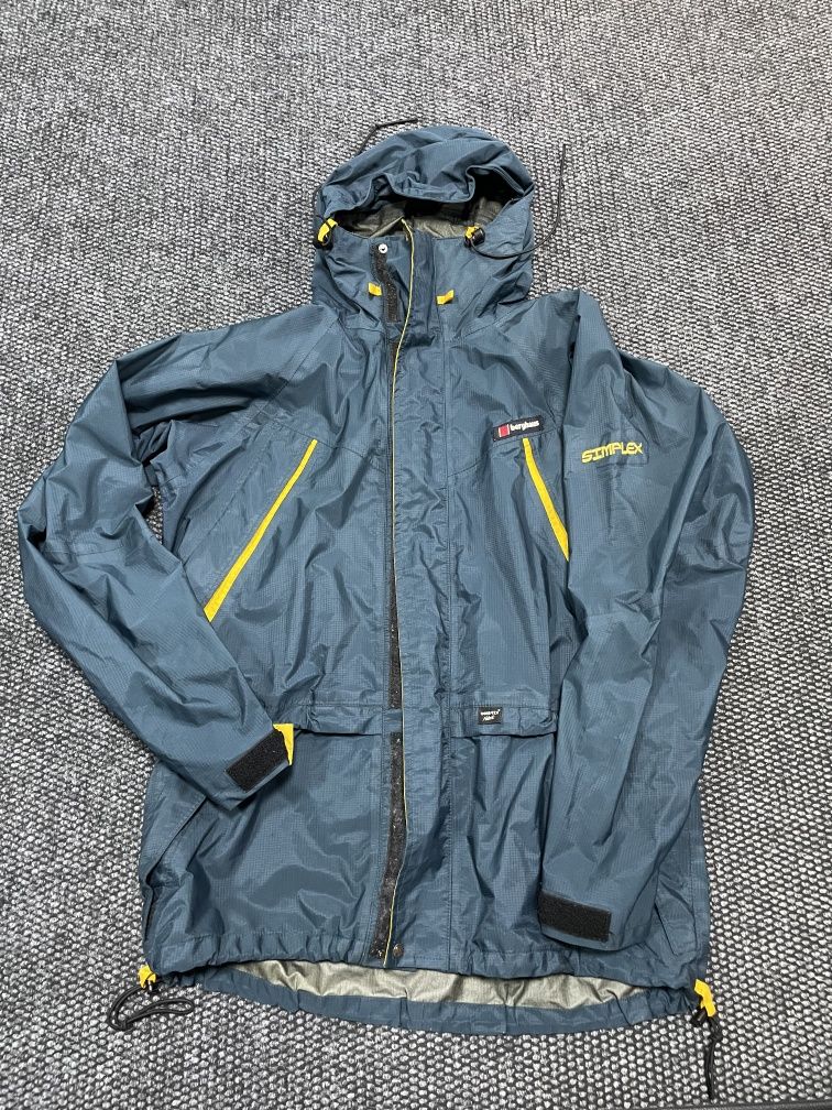 Berghaus gore-tex яке L размер