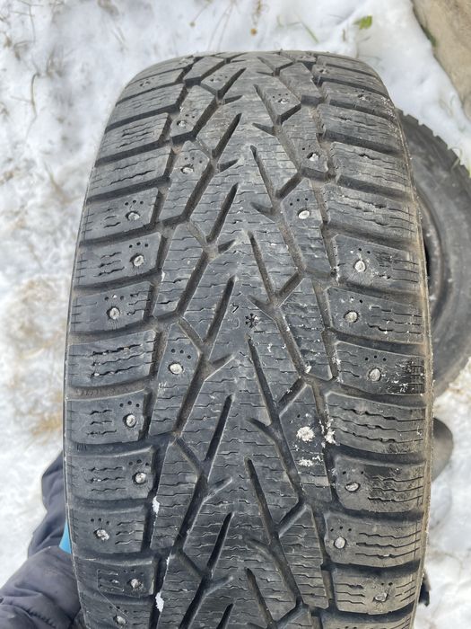 Продам шины нокиан