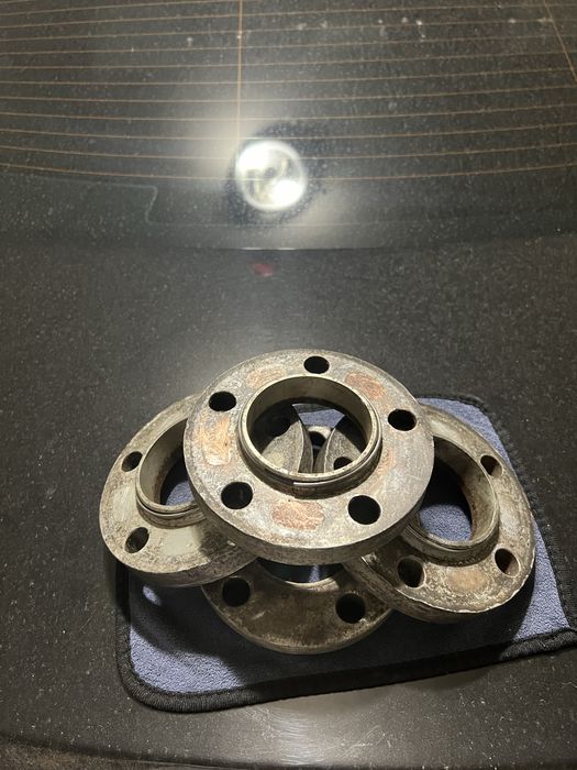 Фланци с болтове 20мм за БМВ Е39, Х5 Е53, Е70