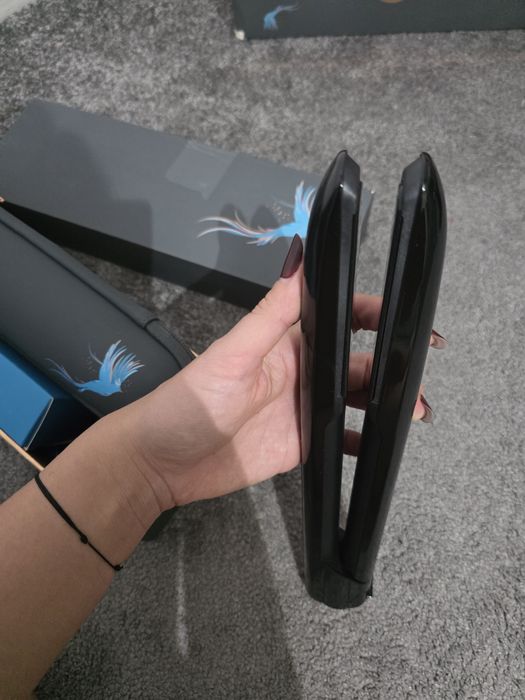 Vând placa de intins parul babyliss 9000RU, folosita putin