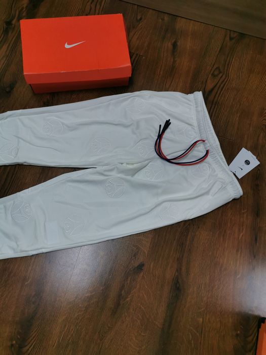 Pantaloni Nike Paris Saint Germain damă M albi – trening sport