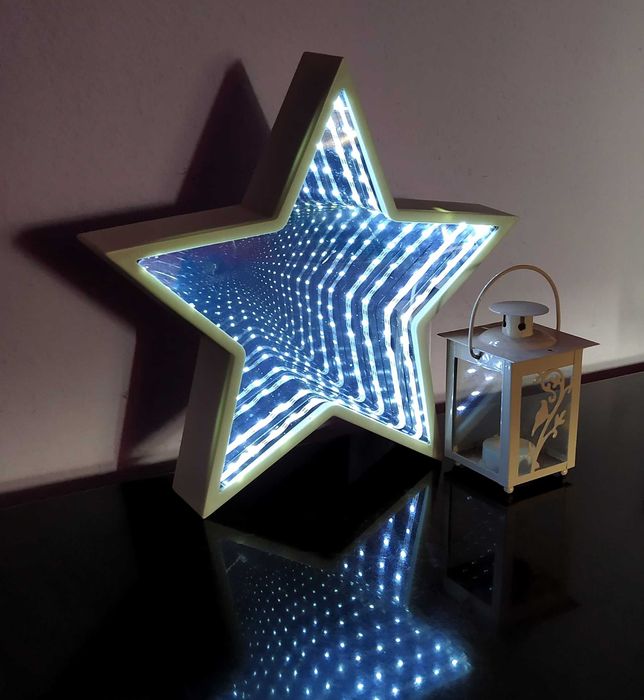 Stea cu LED  infinity mirror + felinar LED din metal și sticlă .